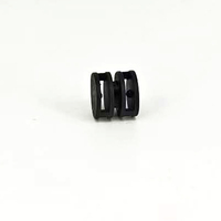 Vente en gros Attaches de câble en nylon 66 à angle droit pour voiture Attaches de câble stables pour montage sur sapin Clip en nylon pour voiture Vente en gros