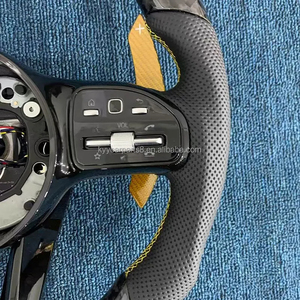 Volante de Fibra de Carbono Mate Personalizado para <span class=keywords><strong>Mercedes</strong></span> Benz <span class=keywords><strong>AMG</strong></span> Clase A, B, C, E, GLS, GLA, S, W204, <span class=keywords><strong>C63</strong></span>, W172, 809, Gran Venta - Product Image 4