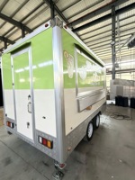 Remorque alimentaire carrée en acier inoxydable vert clair et blanc à double essieu, résistante à la rouille, avec compartiments isolés pour hot-dogs, bonbons et chips