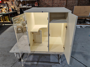 بيت قطط فاخر متعدد الوظائف مع عمود خشبي مضاد للخدش وإضاءة LED، تصميم جديد - Product Image 2