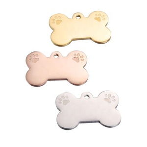 Collier pour <span class=keywords><strong>chien</strong></span> en acier inoxydable Yiwu Aceon, nouveau design, taille personnalisée, deux empreintes de pattes gravées, jamais décoloré, anti-perte, plaque d'identification pour <span class=keywords><strong>chien</strong></span> - Product Image 1