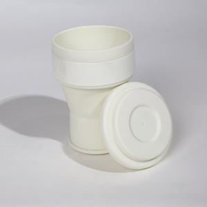 Botella de agua deportiva plegable de silicona con tapa de pajita, libre de BPA, apta para lavavajillas, para niños, camping y uso al aire libre. - Product Image 1