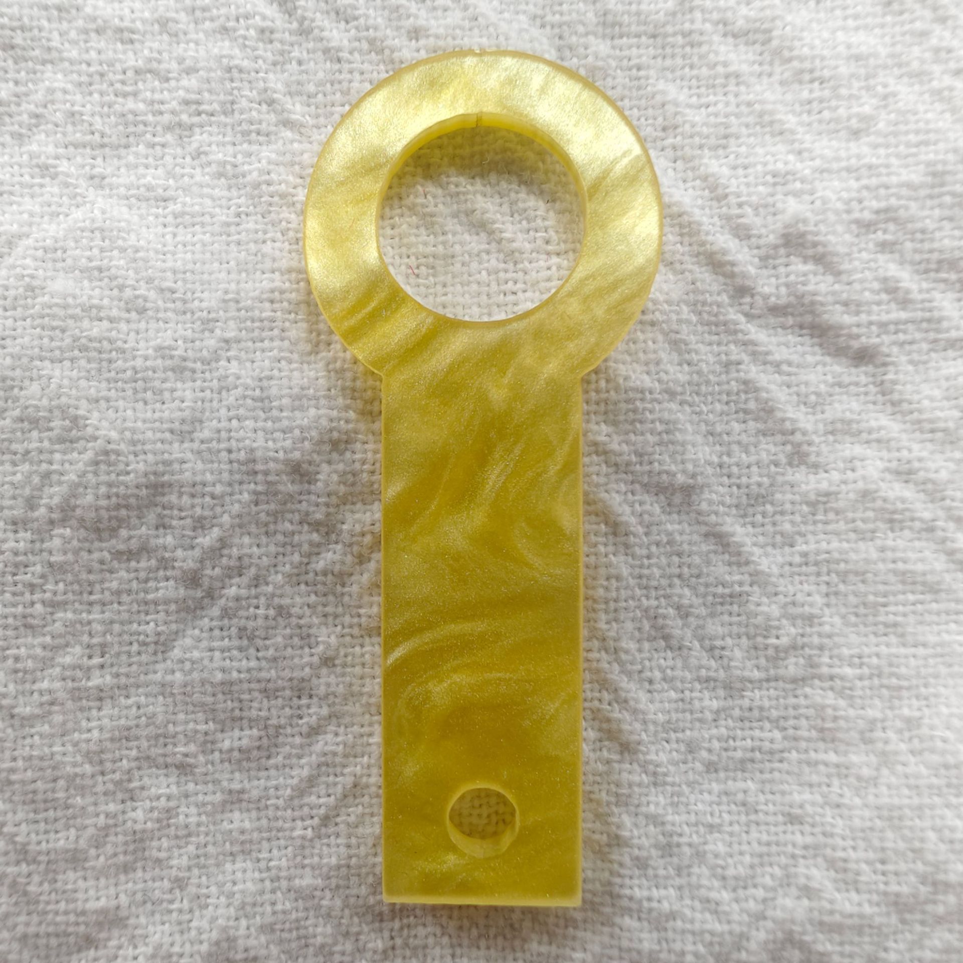 Jaune