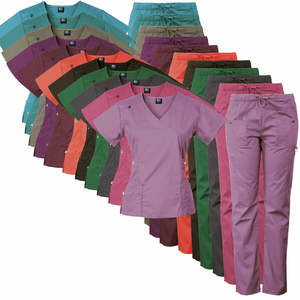 Set di Uniformi Chirurgiche Personalizzate con Logo, Completi Infermieristici, Divise Ospedaliere, Camici Medici, Set Scrub per Donne, Vendita all'Ingrosso - Product Image 1