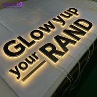 Enseigne personnalisée en lettres 3D rétroéclairées en acier inoxydable, logo LED élégant en écriture cursive pour la décoration murale de la réception d'un spa ou d'une boutique