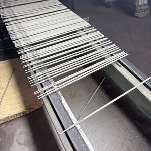 Meilleurs fabricants et fournisseurs bon prix électrode de soudage E6013 2.5mm 3.2mm 4.0mm baguette de soudage E6013 pour acier au carbone - Product Image 1