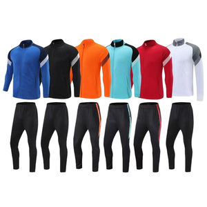 Completo Sportivo da Uomo Personalizzabile con Logo, Traspirante e ad Asciugatura Rapida, Leggero per Allenamento Calcio - Product Image 2