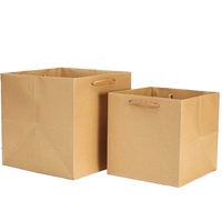 Nouveaux sacs cadeaux en papier kraft personnalisés avec fenêtre, sacs en papier rose pour poupées jouets à fleurs avec votre propre logo