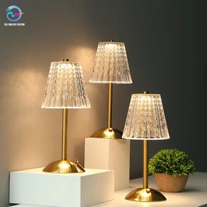 Luminária de Mesa LED de Ferro com Controle por Toque, Recarregável via USB, Regulável em 3 Cores, Ecológica e Protetora dos Olhos, para Quarto e Sala de Estar - Product Image 1