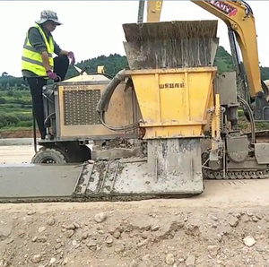 <span class=keywords><strong>Machine</strong></span> à paver hydraulique entièrement automatique en béton avec moteur Yanmar et Honda pour la construction - Product Image 3