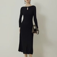 Produit neuf, robe élégante en tricot pour femme, col rond, manches longues, coupe ajustée, longueur au sol, couleur unie, style décontracté