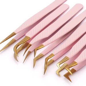 แหนบติดขนตาปลอมและต่อขนตา ทำจากสแตนเลส ทนทาน ลายปลาทองสีชมพูอ่อน สำหรับงานต่อขนตาที่ต้องการความแม่นยำ - Product Image 1