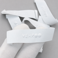 Étiquettes tissées personnalisées en relief, logo en relief ton sur ton, étiquettes de vêtements minimalistes en tissu, étiquettes de col pour marques de luxe