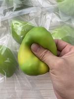 Bola Fidget Mangga Renyah Berubah Warna Buatan Tangan, Bola Stres Mangga Renyah, Mainan Remas ASMR, Mainan Pereda Stres Sensorik
