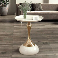 Luxuriöser Moderner Beistelltisch mit Einzigartigem Taillendesign für Zuhause Zeitgenössischer Französischer Kleiner Eck-Kaffeetisch Dekorative Metallmöbel