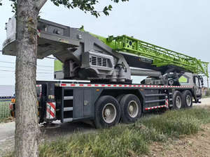 Grue sur camion Zoomlion de 220 tonnes d'occasion en excellent état - Product Image 2