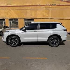 GAC Mitsubishi <span class=keywords><strong>Outlander</strong></span> 2025 2024 <span class=keywords><strong>2023</strong></span> Autos Usados de 7 Plazas 1.5T 48V Híbrido Suave SUV Compacto con Techo Panorámico Universal - Product Image 2