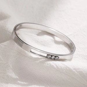 Gelang Wanita Elegan Tiktok Hot Brand Bahan <span class=keywords><strong>Stainless</strong></span> <span class=keywords><strong>Steel</strong></span> Lapis Emas 18k Tahan Air Dengan Rhinestone Geser Grosir Perhiasan - Product Image 3