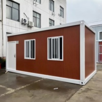 Maison conteneur préfabriquée portable à pièce unique, installation rapide, 20/40 pieds, panneau sandwich en acier pour hôtels et mini-maisons