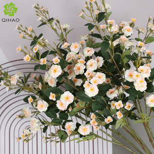 Fleur en soie QIHAO Annie Little Rose, blanc, rose, jaune, champagne, orange, rouge, pour mariage et décoration intérieure, haute simulation - Product Image 1