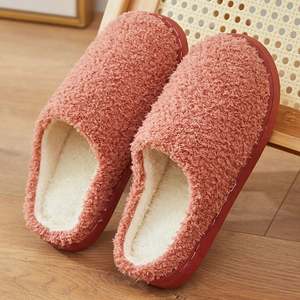 Pantuflas Cálidas Nuevas, Modernas y Concisas para Parejas, Pantuflas de Invierno con Punta Cubierta, Pantuflas Suaves Antideslizantes para Mujer y Hombre, Pantuflas Planas para Interiores - Product Image 6
