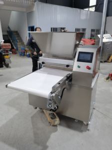 1 Top 2 Appareil de saupoudrage de pâte et de sauce deux <span class=keywords><strong>en</strong></span> un, pour petites et moyennes usines, qui permet de réaliser des économies - Product Image 5