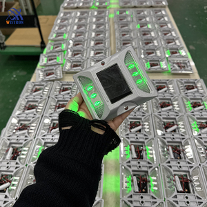 Dissuasore Stradale Solare <span class=keywords><strong>a</strong></span> LED in Alluminio con Occhi di Gatto e Riflettore Integrato - Product Image 6