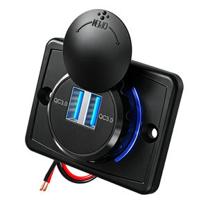Cargador USB para Auto 24v de Montaje Superficial con 2 Puertos QC3.0, Cubierta Impermeable IP55 con Tapa Deslizante - Product Image 1