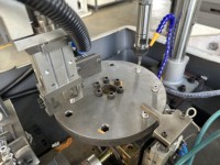 Machine à tarauder les écrous entièrement automatique avec alimentateur à bol vibrant avec certification CE