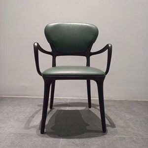 Chaise de salle à manger rembourrée de luxe, structure en bois massif, assise en tissu doux, mobilier moderne pour cuisine, restaurant, hôtel PISANO - Product Image 1