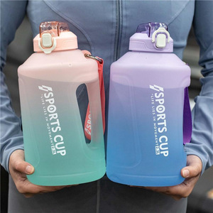 Sports Cup Large Capacity Plastic Water Bottle Gradient Color Portable Summer Fitness Bottle - Product Image 4