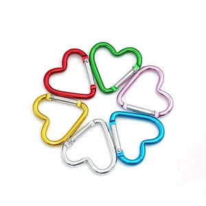 Mosquetón en forma de corazón con capacidad de carga de 5 kg, llavero, gancho para mochila, tendedero para niños, aleación de aluminio multicolor - Product Image 2