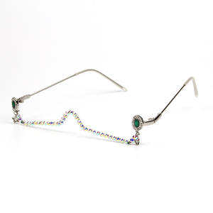 <span class=keywords><strong>Lunettes</strong></span> demi-cerclées style mode avec strass en forme de goutte d'eau et monture à strass, sans <span class=keywords><strong>verres</strong></span> - Product Image 5