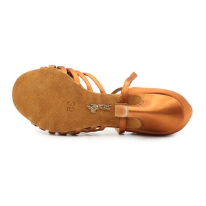 Chaussures de <span class=keywords><strong>danse</strong></span> latine BD pour femmes professionnelles à talons hauts <span class=keywords><strong>Bachata</strong></span> Salsa Tango chaussures de <span class=keywords><strong>danse</strong></span> salle de bal <span class=keywords><strong>danse</strong></span> en Satin 7.5cm 8.5cm personnaliser - Product Image 4