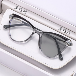 81377 Nouvelles Lunettes Photochromiques Anti-Lumière Bleue pour Hommes, Monture Carrée Tendance, Branches Effet <span class=keywords><strong>Bois</strong></span> Personnalisées - Product Image 2