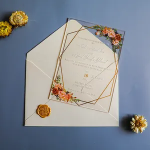 Özelleştirilmiş romantik şeffaf akrilik gül quinceparty parti doğum günü düğün davetiyesi zarflı kart ve balmumu damga