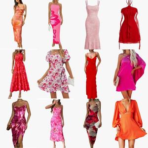 Fardos <span class=keywords><strong>Shein</strong></span> Totalmente Nuevos de <span class=keywords><strong>Vestidos</strong></span> de Verano de Temporada para Mujer Envío Aleatorio <span class=keywords><strong>Shein</strong></span> Totalmente Nuevo con Descuento - Product Image 1