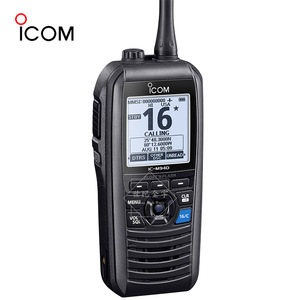 Radio VHF maritime portable Icom IC-M94D avec DSC et récepteur AIS, étanche, batterie rechargeable, 5W, portée 3-5 km - Product Image 1