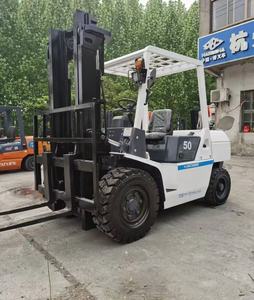 Chariot élévateur diesel d'occasion TCM 10 TONNES 7 tonnes 5 tonnes 2 mâts 4,5 m 3 tonnes 5 tonnes Prix bas Chariot élévateur à moteur d'occasion Heli à Shanghai - Product Image 3