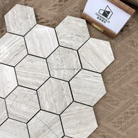 Carrelage en mosaïque de marbre gris à motif hexagonal moderne, imitation bois, avec design graphique pour piscine et mur