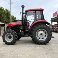 Traktor Pertanian YTO 80HP 4WD Kabin Tertutup Transmisi 12-Percepatan dengan Banyak Port Output Hidrolik untuk Produktivitas Tinggi di Lahan Sawah dan Lahan Kering