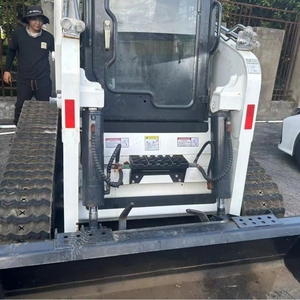 Chargeuse compacte sur chenilles T300 d'occasion avec moteur Kubota pour la construction - Product Image 5