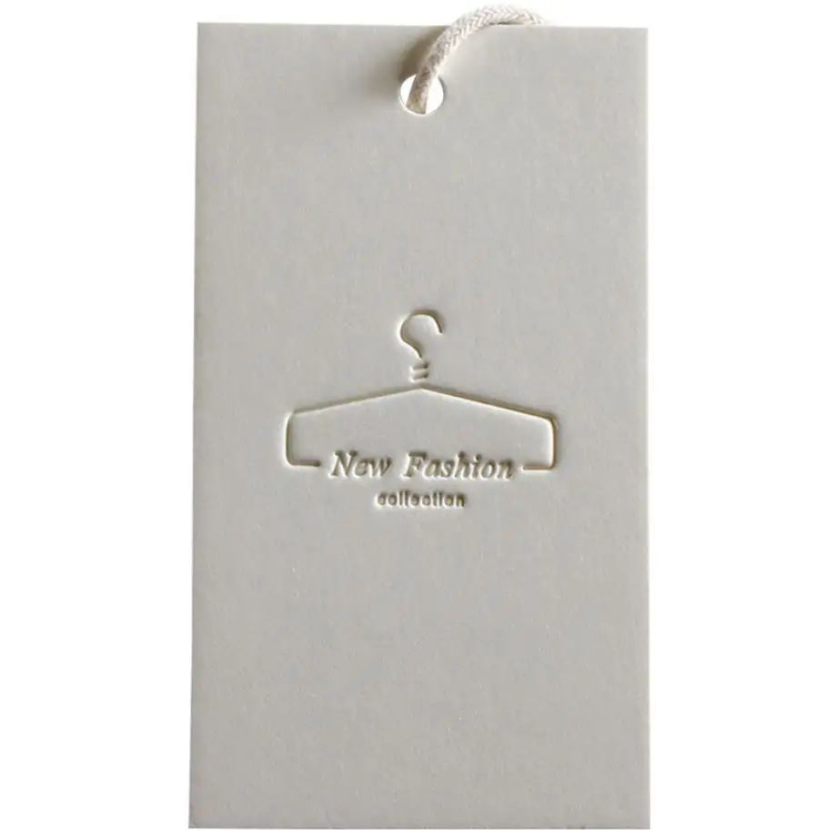 Étiquettes volantes en papier avec logo de nom imprimé, conception personnalisée du fabricant, vêtements