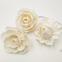 Diffuseur de roseaux en matériau naturel de 8cm Fleur de bois Sola