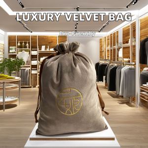Bolsa de Terciopelo de Lujo Reciclable y Personalizable con Cordón, Estampado Dorado, para Zapatos, Calcetines, Velas, Joyería, Acabado de Pantalla - Product Image 2