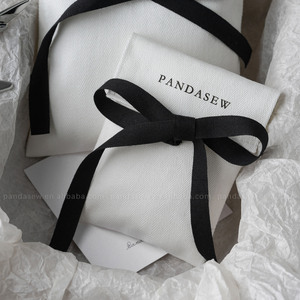 ถุงผ้าฝ้ายลายก้างปลาสีขาว PandaSew พร้อมโลโก้สั่งทำพิเศษ สำหรับใส่แหวน ต่างหู กำไล สร้อยคอ กิ๊บติดผม และเครื่องประดับอื่นๆ - Product Image 5