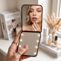 Miroir de maquillage éclairé par LED de voyage compact grossissement 1X/3X emballage de boîte-cadeau de petit miroir portatif pliant portatif à 2 côtés