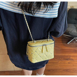 Simple petit sac carré pour femmes 2025 nouvelle mode populaire diamant treillis avec diamant chaîne épaule sac à bandoulière - Product Image 1