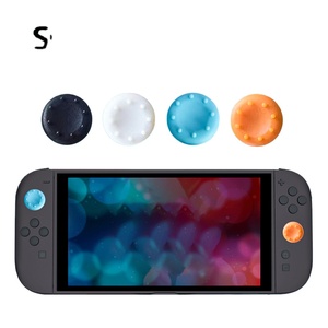 Anti-arañazos Thumbstick Grips Botón de silicona <span class=keywords><strong>Joystick</strong></span> Cover <span class=keywords><strong>Protector</strong></span> para Nintendo <span class=keywords><strong>Switch</strong></span> 2 PS4 PS5 <span class=keywords><strong>Joystick</strong></span> - Product Image 1