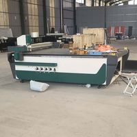 Découpeuse CNC multifonction à couteau oscillant avec optimisation automatique de la trajectoire pour vêtements, tapis de voiture, emballages en mousse EVA